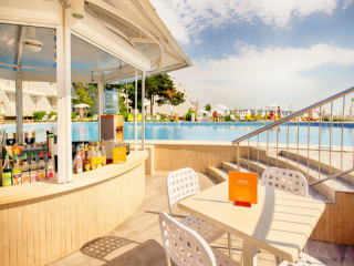 ALUA HELIOS BEACH - POOL BAR